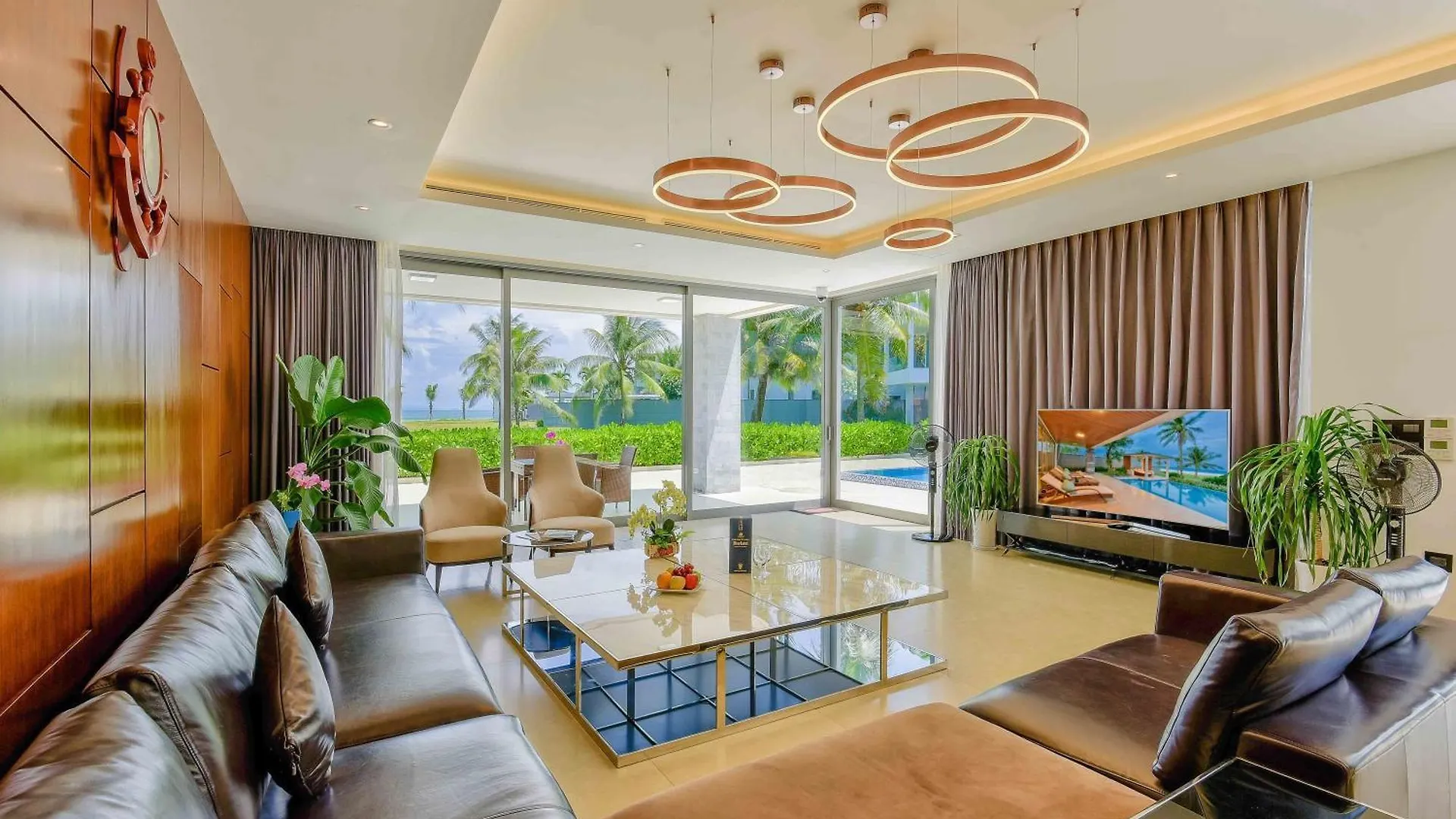 Golden Beachside Resort Danang 5*, Da Nang Vietnam