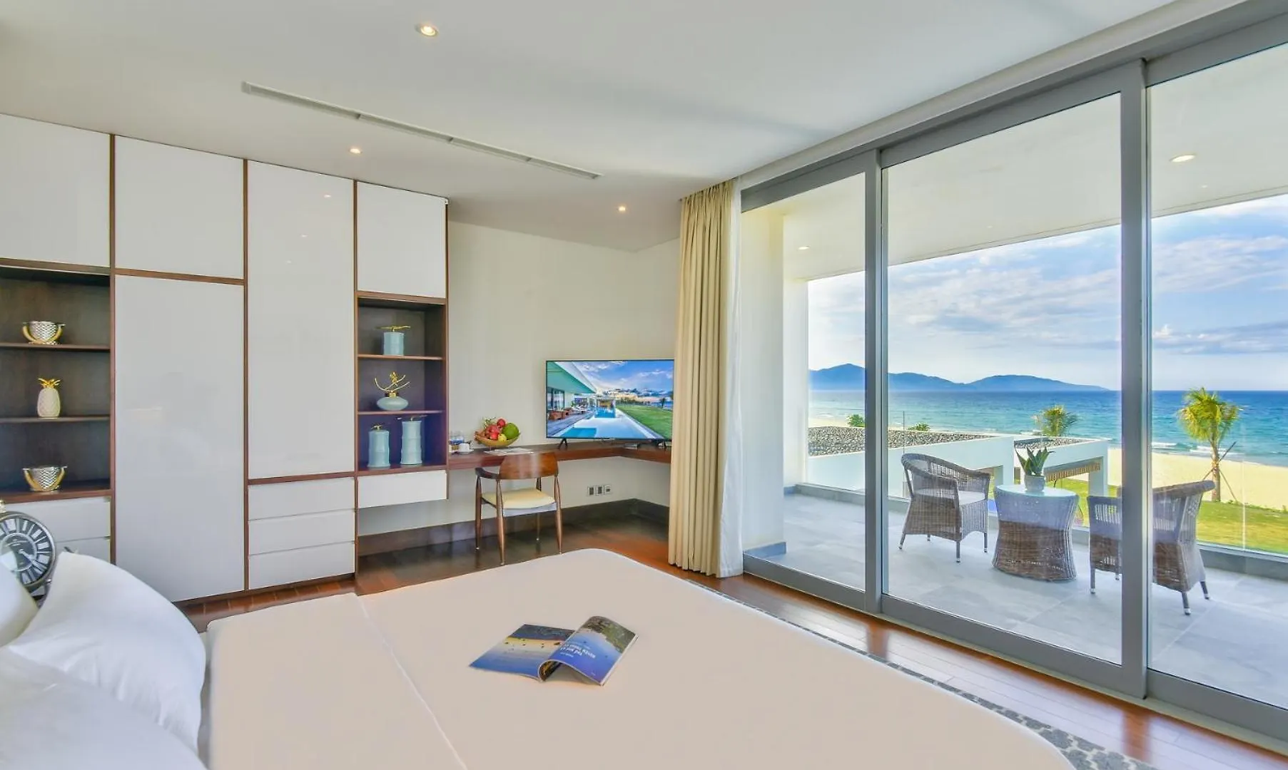 Golden Beachside Resort Danang