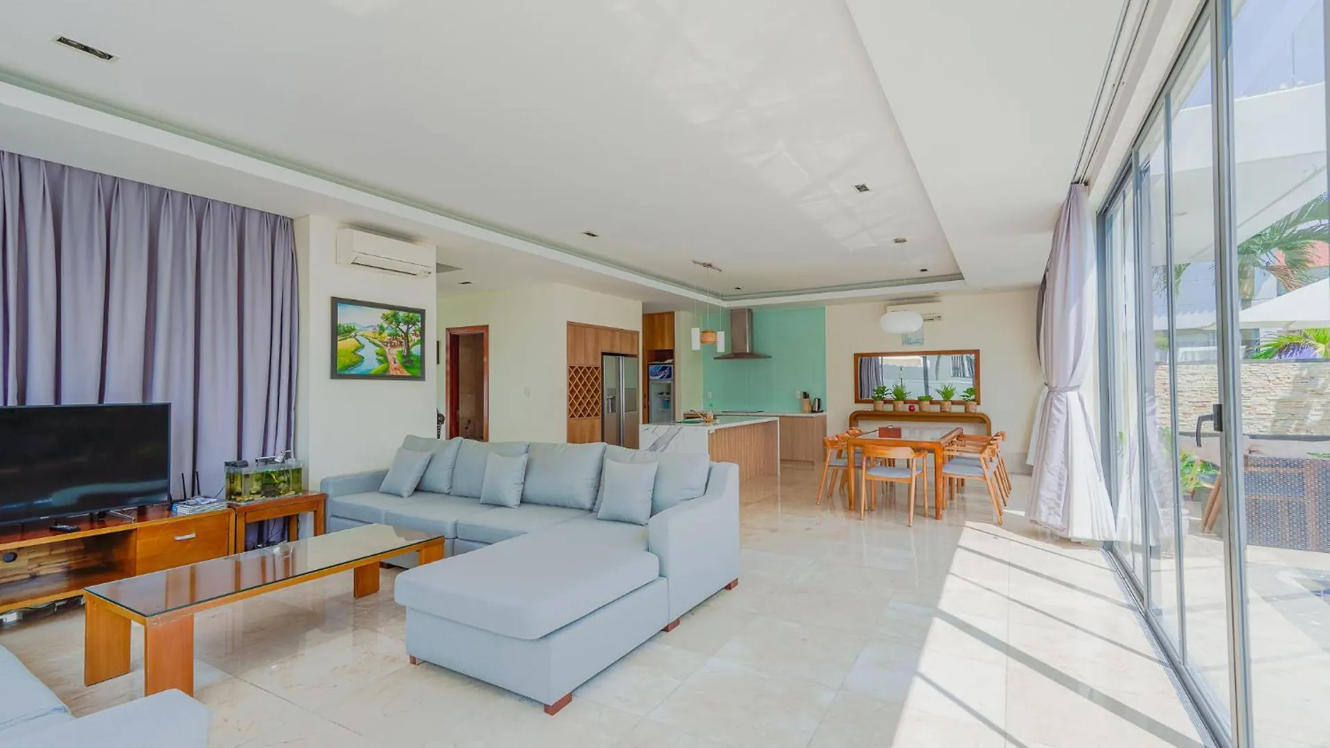 Golden Beachside Resort Danang