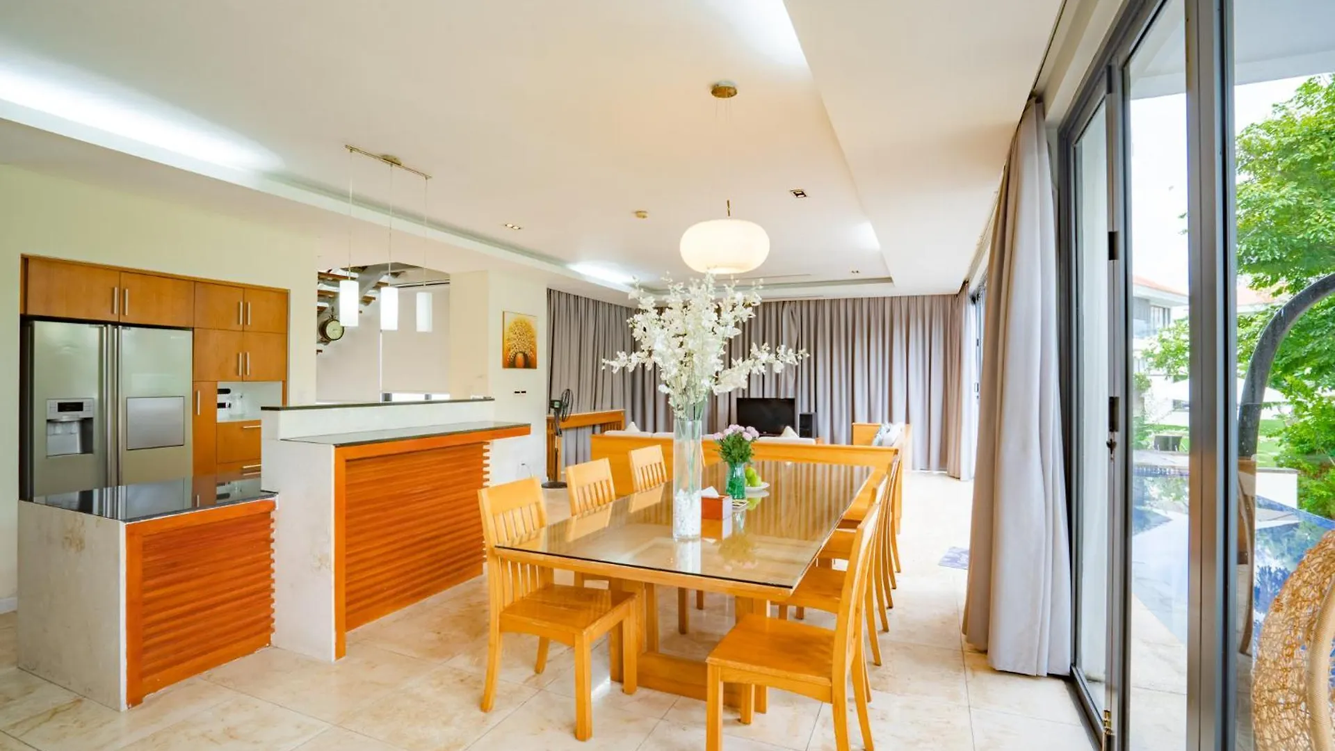 *****  Golden Beachside Resort Danang Vietnam