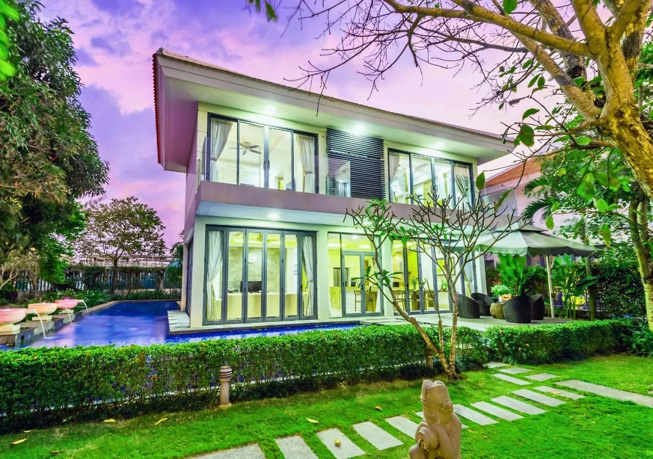 Golden Beachside Resort Danang
