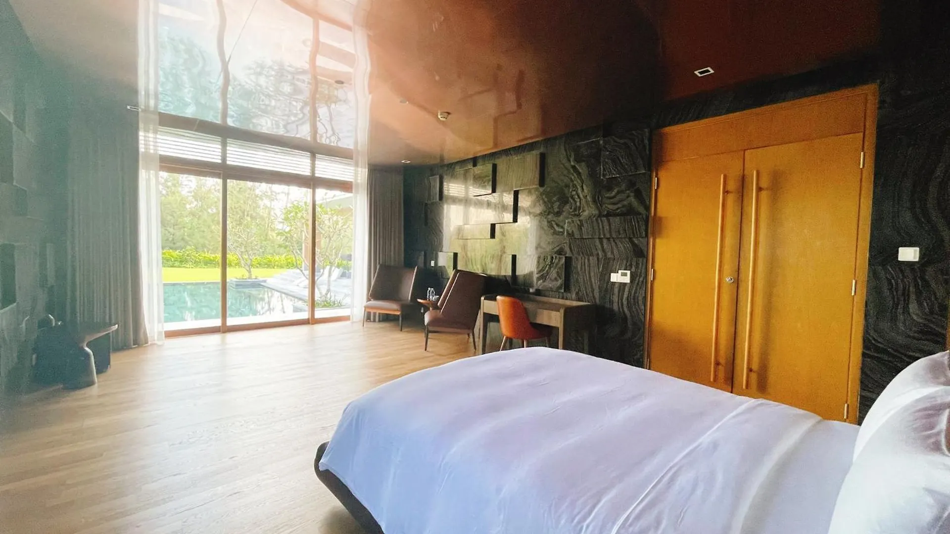 Golden Beachside Resort Danang Da Nang