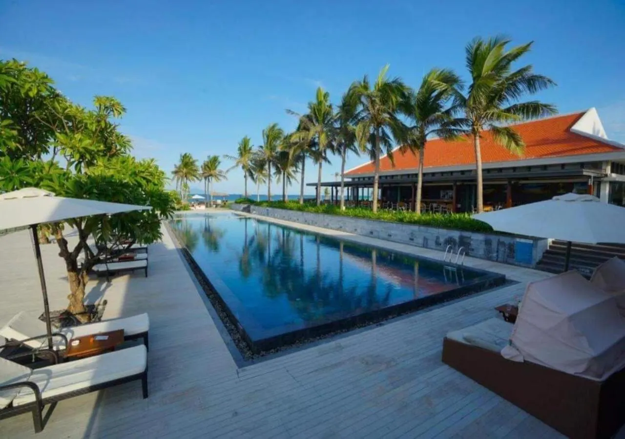 Golden Beachside Resort Danang
