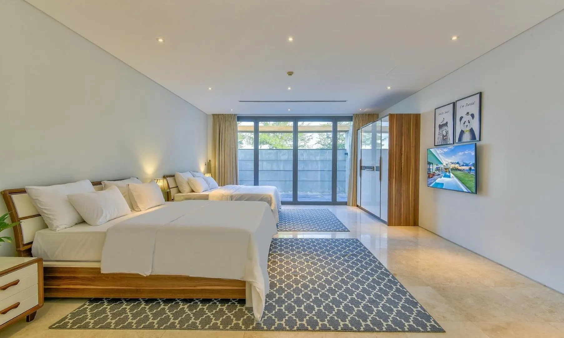 Golden Beachside Resort Danang 5*, Da Nang