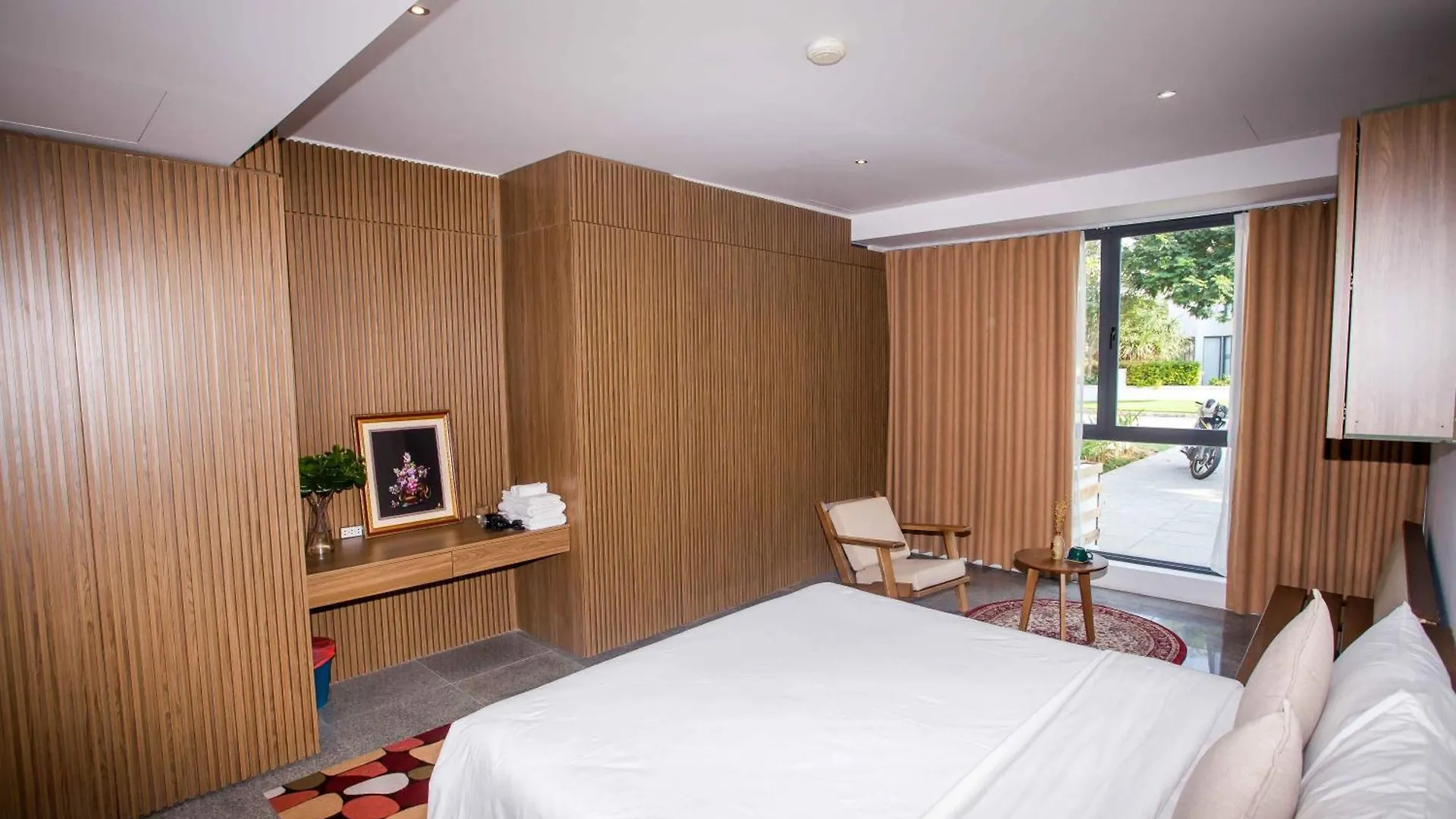 Golden Beachside Resort Danang