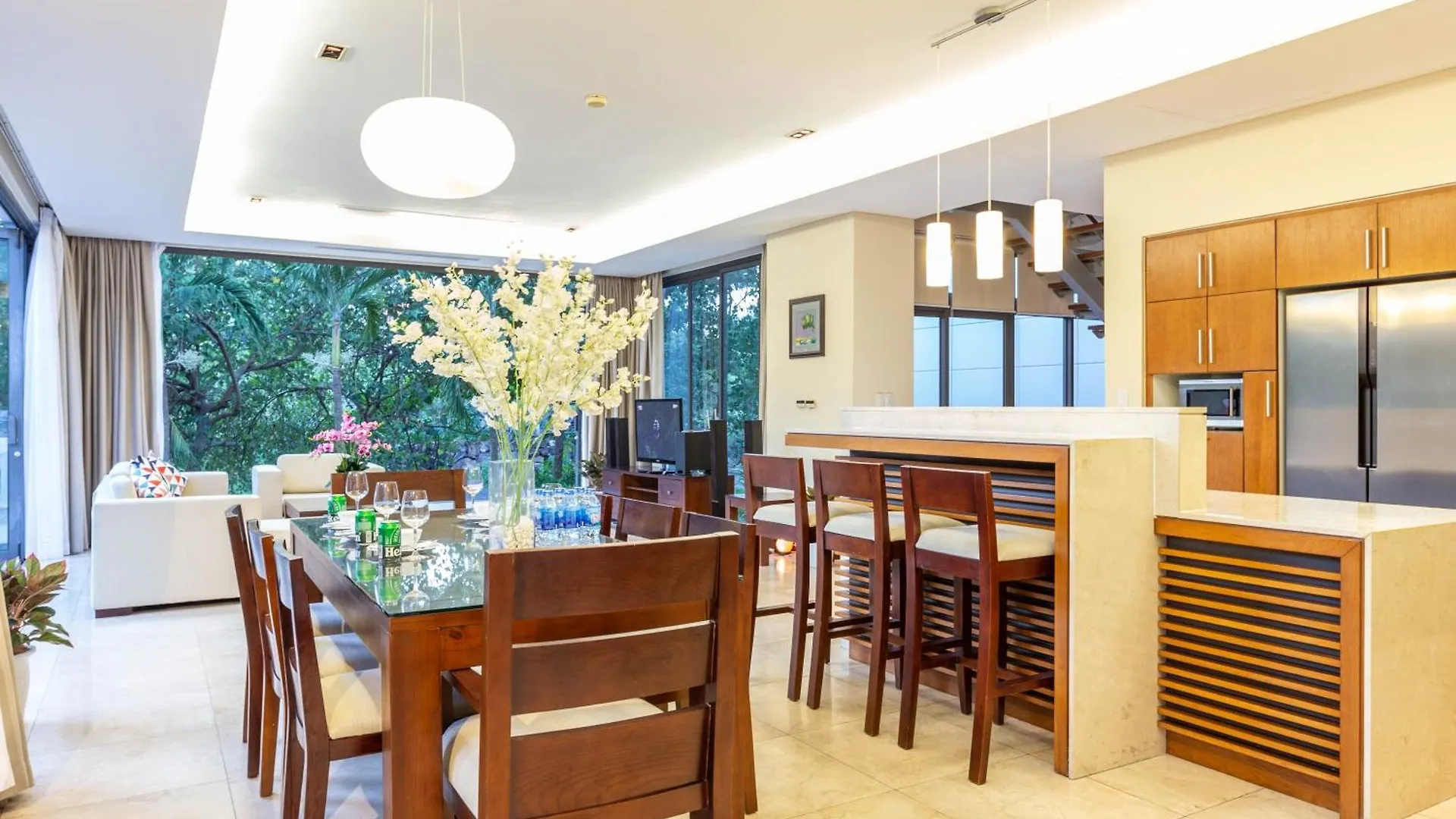 Golden Beachside Resort Danang