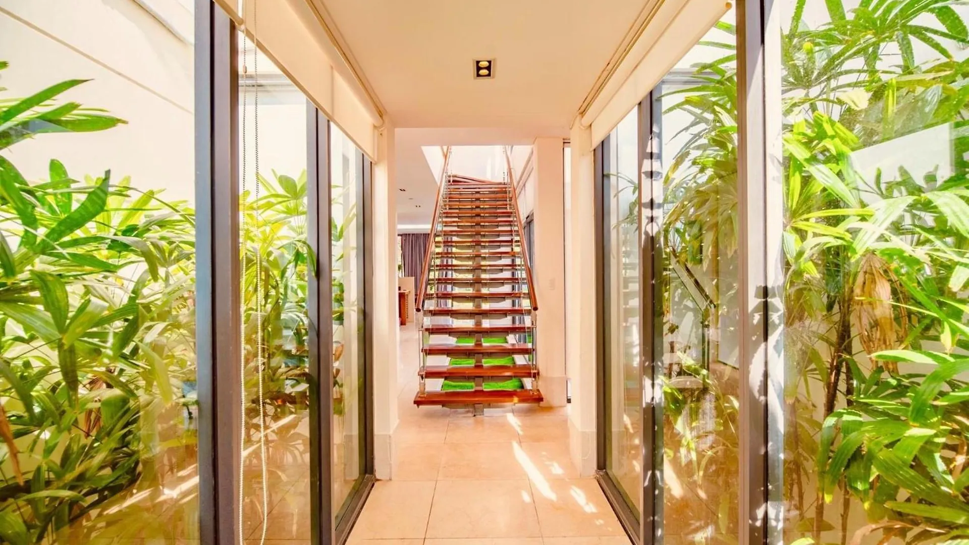Golden Beachside Resort Danang