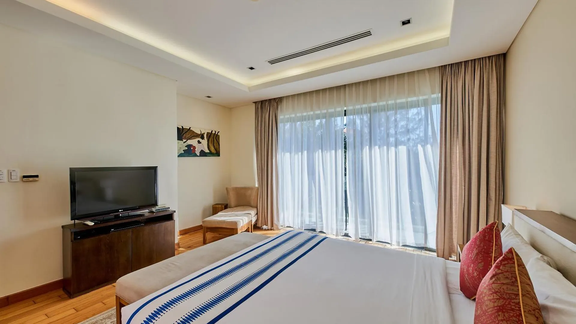 *****  Golden Beachside Resort Danang Vietnam